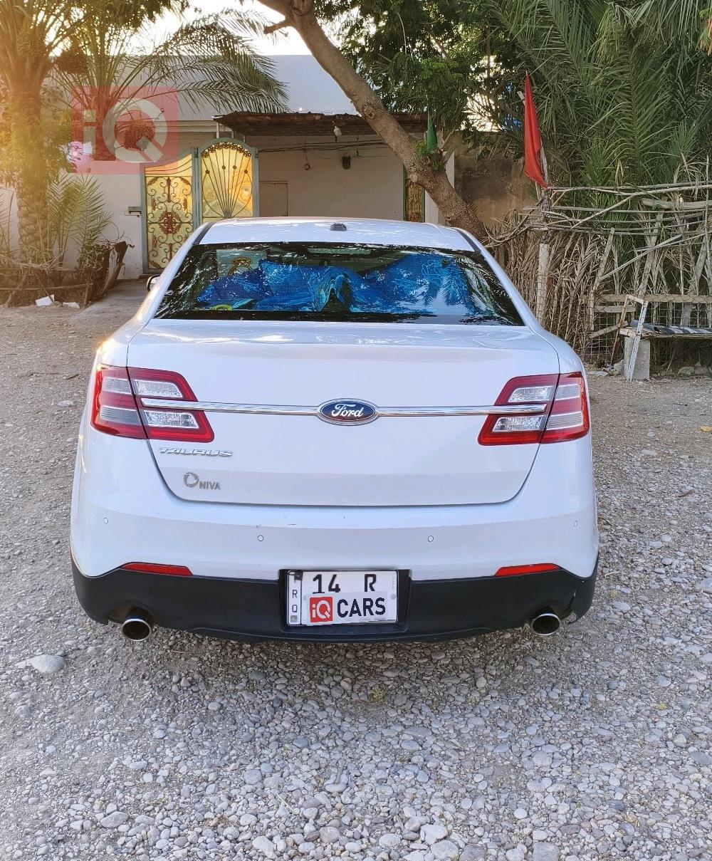 فورد تورس